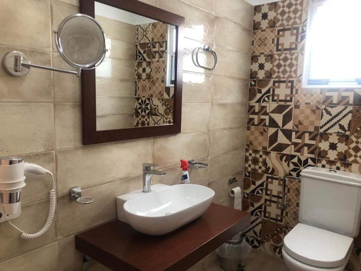 ארגאסי La Sirena Hotel מראה חיצוני תמונה